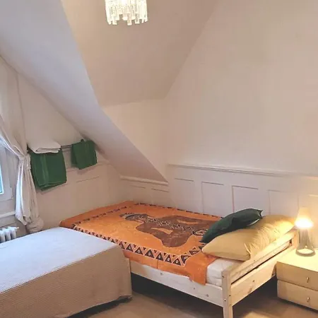 Quarto em Acomodações Particulares 2 Zentral-ruhig Mit Flair Gertrud Schloessli