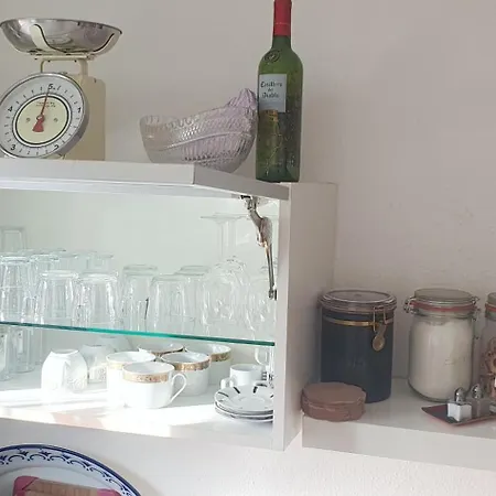 2 Zentral-ruhig Mit Flair Gertrud Schloessli Quarto em Acomodações Particulares *